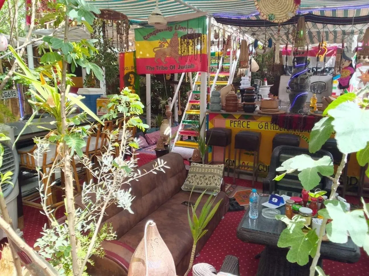 Peace Garden Hostel & Camp 樂蜀 招待所