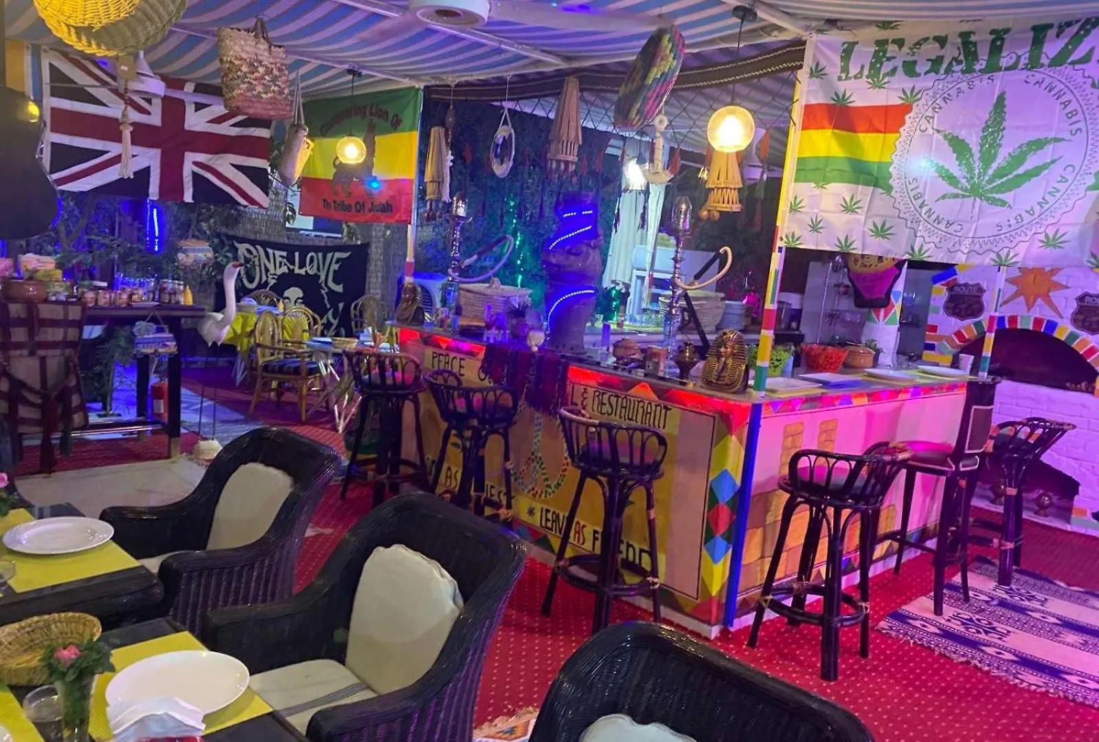 Peace Garden Hostel & Camp 樂蜀