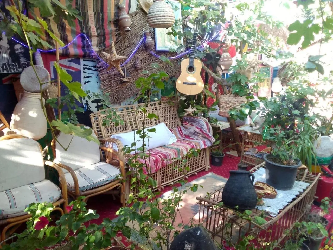 Peace Garden Hostel & Camp 樂蜀 0*,