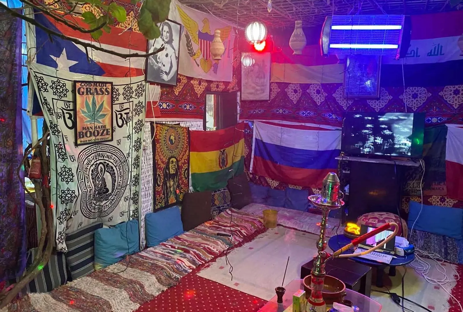 Peace Garden Hostel & Camp 樂蜀 0*,