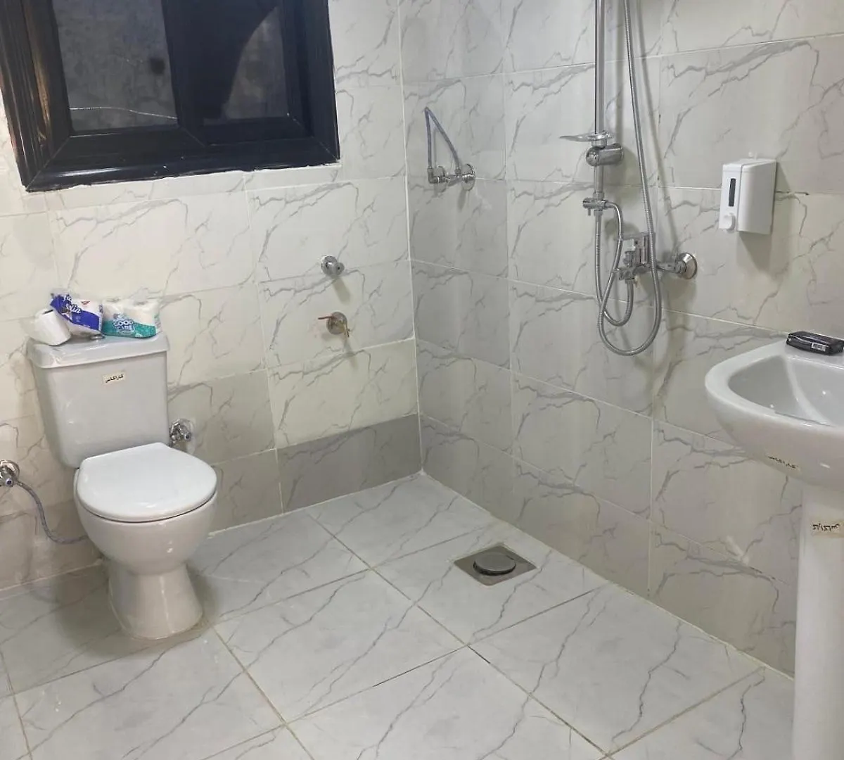 بيت ضيافة Peace Garden Hostel & Camp الأقصر